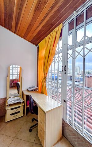 Casa à venda com 160m², 4 quartos e 2 vagasVaranda da Suíte 1