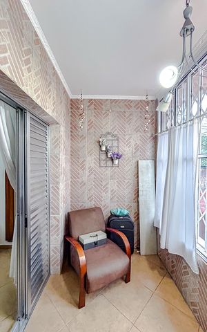 Casa à venda com 160m², 4 quartos e 2 vagasVaranda da Suíte 2