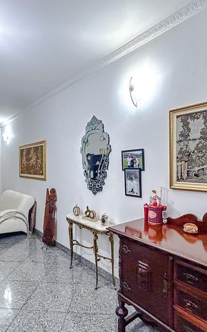 Casa à venda com 160m², 4 quartos e 2 vagasSala