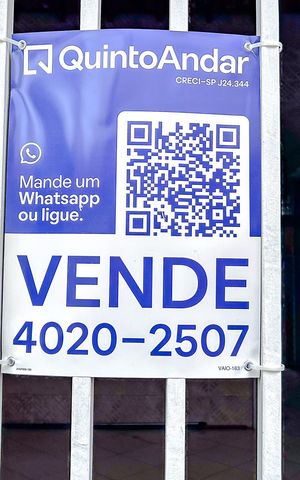 Casa à venda com 160m², 4 quartos e 2 vagasPlaquinha