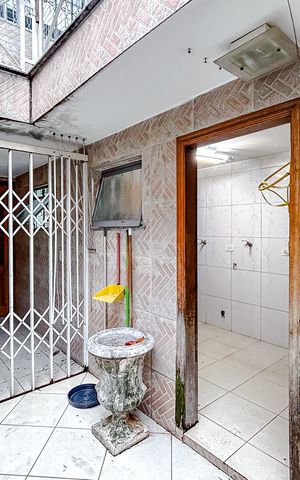 Casa à venda com 160m², 4 quartos e 2 vagasÁrea externa