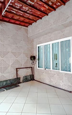 Casa à venda com 160m², 4 quartos e 2 vagasGaragem