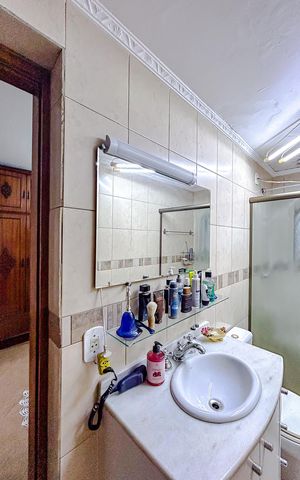 Casa à venda com 160m², 4 quartos e 2 vagasBanheiro da Suíte 2