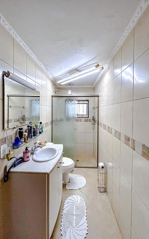 Casa à venda com 160m², 4 quartos e 2 vagasBanheiro da Suíte 2