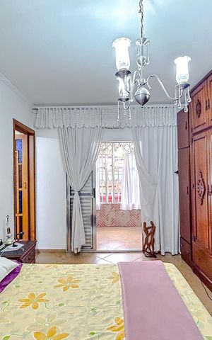 Casa à venda com 160m², 4 quartos e 2 vagasSuíte 2