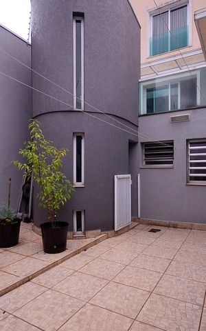 Casa à venda com 320m², 4 quartos e 4 vagas Casa à venda com 320m², 4 quartos e 4 vagasQuintal