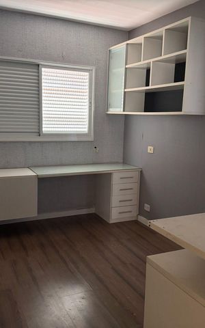 Casa à venda com 275m², 3 quartos e 2 vagas Casa à venda com 275m², 3 quartos e 2 vagasQuarto