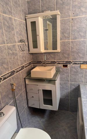 Casa à venda com 275m², 3 quartos e 2 vagas Casa à venda com 275m², 3 quartos e 2 vagasBanheiro