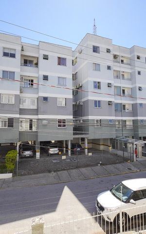 Apartamento para alugar com 75m², 2 quartos e sem vagaSala - vista