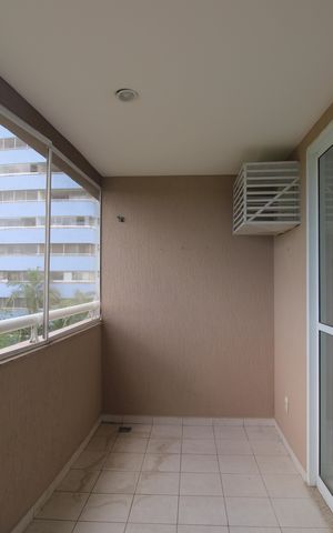 Apartamento à venda com 134m², 4 quartos e 3 vagasSala - Varanda