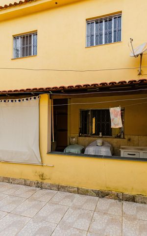 Casa à venda com 174m², 3 quartos e 4 vagas Casa à venda com 174m², 3 quartos e 4 vagasÁrea externa