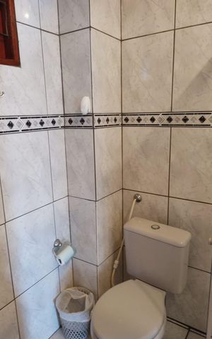 Casa à venda com 160m², 3 quartos e 2 vagas Casa à venda com 160m², 3 quartos e 2 vagasBanheiro