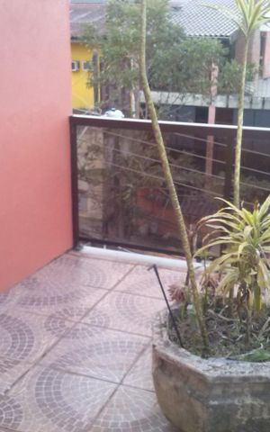 Casa à venda com 160m², 3 quartos e 2 vagas Casa à venda com 160m², 3 quartos e 2 vagasVaranda