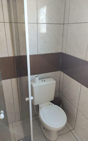 Casa à venda com 160m², 3 quartos e 2 vagas Casa à venda com 160m², 3 quartos e 2 vagasBanheiro