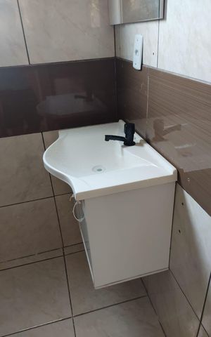 Casa à venda com 160m², 3 quartos e 2 vagas Casa à venda com 160m², 3 quartos e 2 vagasBanheiro