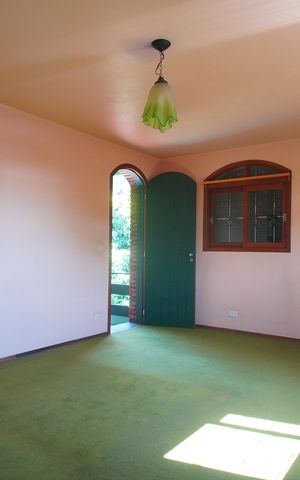 Casa à venda com 400m², 6 quartos e 2 vagasSuíte