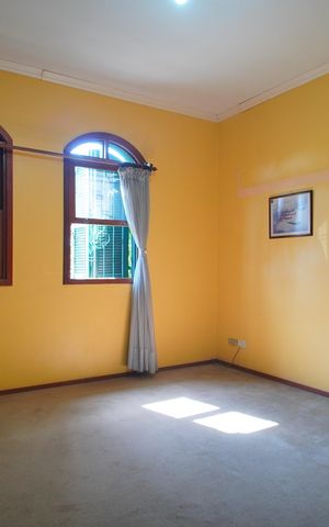 Casa à venda com 400m², 6 quartos e 2 vagasquarto 5