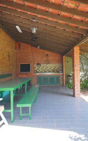 Casa à venda com 400m², 6 quartos e 2 vagasChurrasqueirapisci
