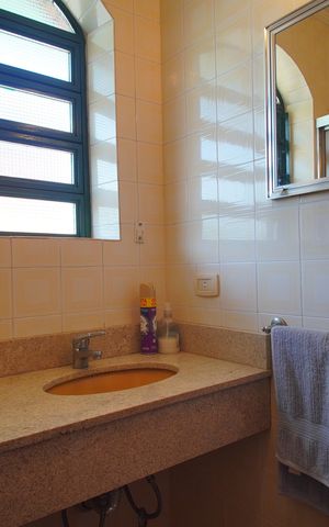Casa à venda com 400m², 6 quartos e 2 vagasBanheiro 2