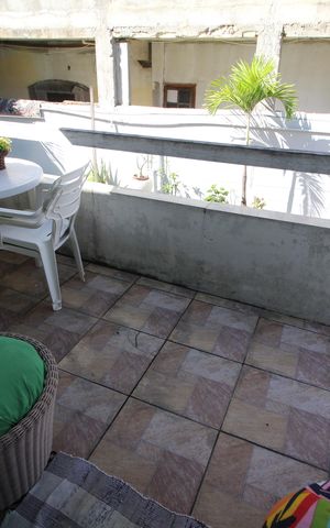 Casa de condomínio à venda com 91m², 3 quartos e 3 vagasVaranda