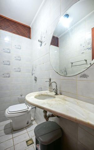 Casa à venda com 327m², 4 quartos e 2 vagasLavabo