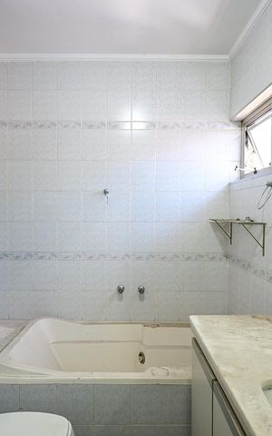 Casa à venda com 327m², 4 quartos e 2 vagasBanheiro Suíte 4