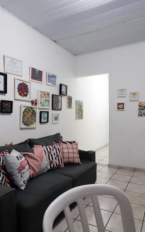 Casa à venda com 150m², 2 quartos e sem vaga Casa à venda com 150m², 2 quartos e sem vagaSala