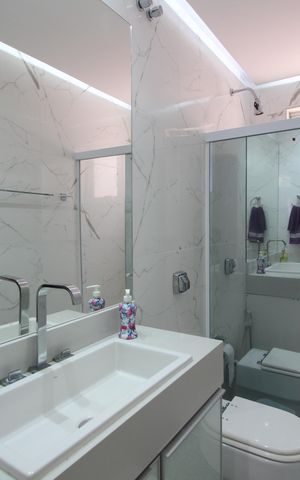Casa de condomínio à venda com 329m², 4 quartos e 3 vagasBanheiro Social