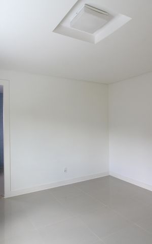 Casa de condomínio à venda com 329m², 4 quartos e 3 vagasQuarto 2