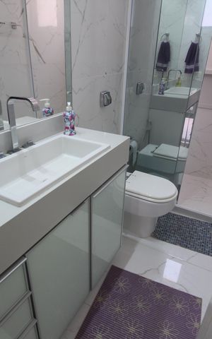 Casa de condomínio à venda com 329m², 4 quartos e 3 vagasBanheiro Social