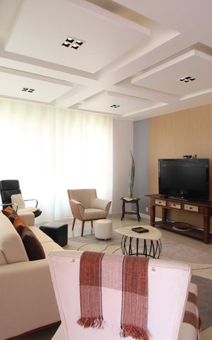 Casa de condomínio à venda com 329m², 4 quartos e 3 vagasSala