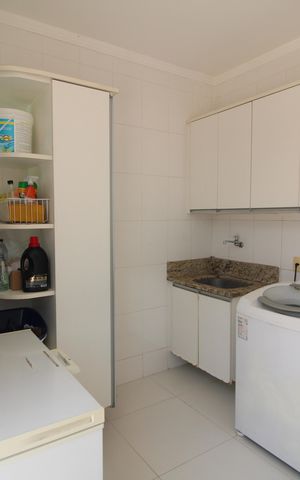 Casa de condomínio à venda com 329m², 4 quartos e 3 vagasÁrea de Serviço