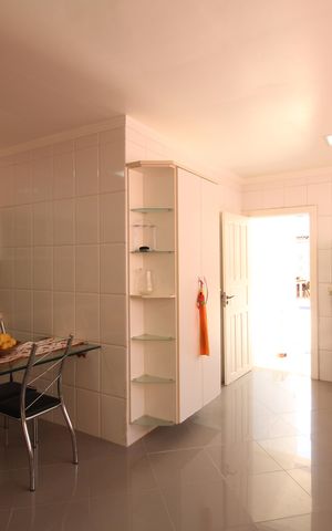 Casa de condomínio à venda com 329m², 4 quartos e 3 vagasCozinha