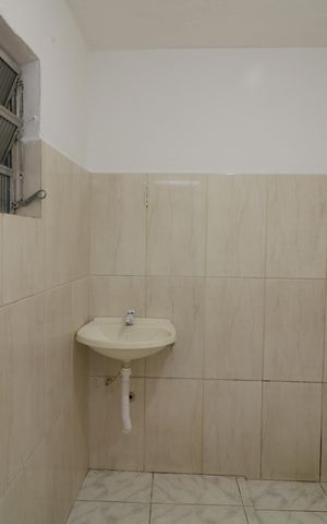 Casa para alugar com 49m², 1 quarto e sem vagaBanheiro