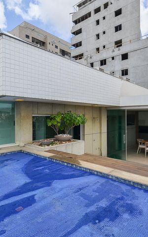 Apartamento à venda com 321m², 3 quartos e 4 vagas Apartamento à venda com 321m², 3 quartos e 4 vagasÁrea da Cobertura