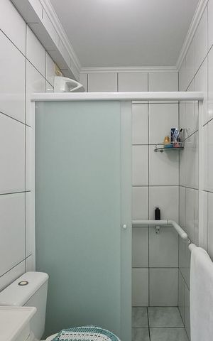 Casa à venda com 230m², 3 quartos e 2 vagas Casa à venda com 230m², 3 quartos e 2 vagasBanheiro Social 3