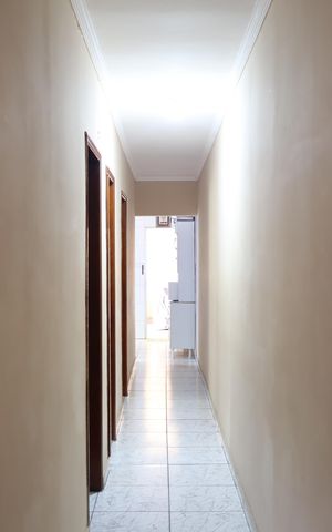 Casa à venda com 199m², 4 quartos e 2 vagasCorredor da casa de cima