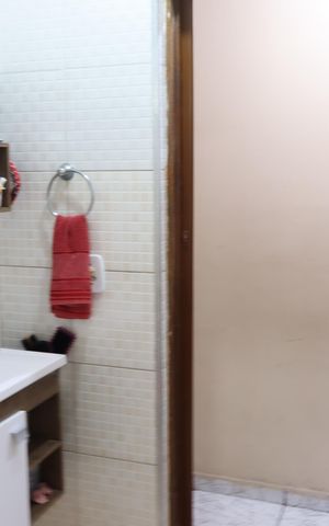 Casa à venda com 199m², 4 quartos e 2 vagasBanheiro da casa de cima