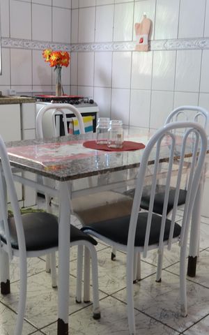 Casa à venda com 199m², 4 quartos e 2 vagasCozinha da casa de cima