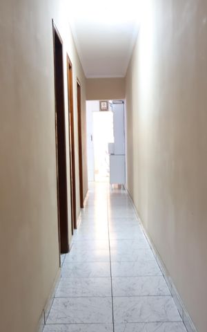 Casa à venda com 199m², 4 quartos e 2 vagasCorredor da casa de cima