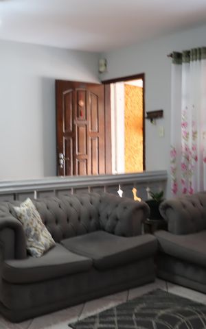 Casa à venda com 199m², 4 quartos e 2 vagasSala da casa Térrea 