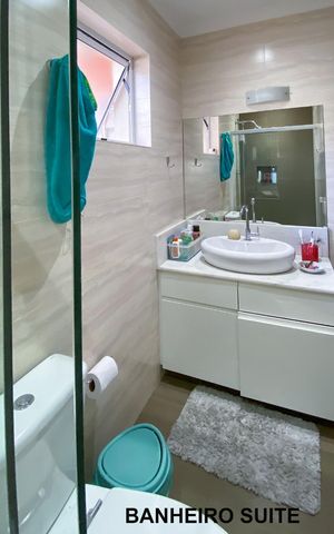 Casa à venda com 220m², 4 quartos e 2 vagas Casa à venda com 220m², 4 quartos e 2 vagasBanheiro da Suíte 2
