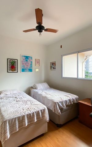 Casa à venda com 220m², 4 quartos e 2 vagas Casa à venda com 220m², 4 quartos e 2 vagasSuíte 2