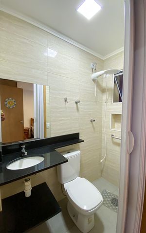 Casa à venda com 220m², 4 quartos e 2 vagas Casa à venda com 220m², 4 quartos e 2 vagasBanheiro da Suíte 1