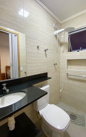 Casa à venda com 220m², 4 quartos e 2 vagas Casa à venda com 220m², 4 quartos e 2 vagasBanheiro da Suíte 1