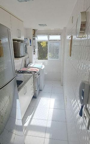 Apartamento à venda com 52m², 2 quartos e 1 vagaCozinha - Armários