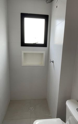 Apartamento à venda com 39m², 2 quartos e sem vaga Apartamento à venda com 39m², 2 quartos e sem vagaBanheiro