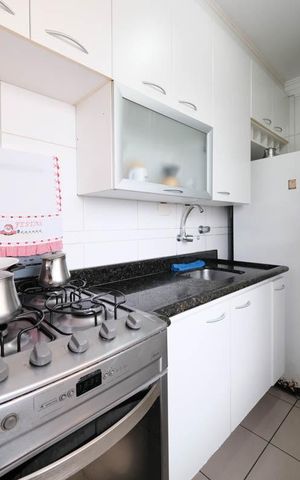 Apartamento à venda com 53m², 2 quartos e 1 vagaCozinha e Área de Serviço