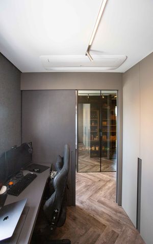 Apartamento à venda com 130m², 2 quartos e 3 vagasCloset da suíte 1