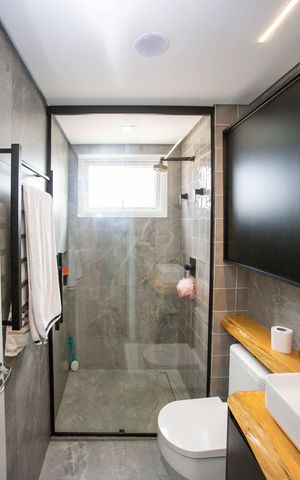 Apartamento à venda com 130m², 2 quartos e 3 vagasBanheiro 2 da Suite 1